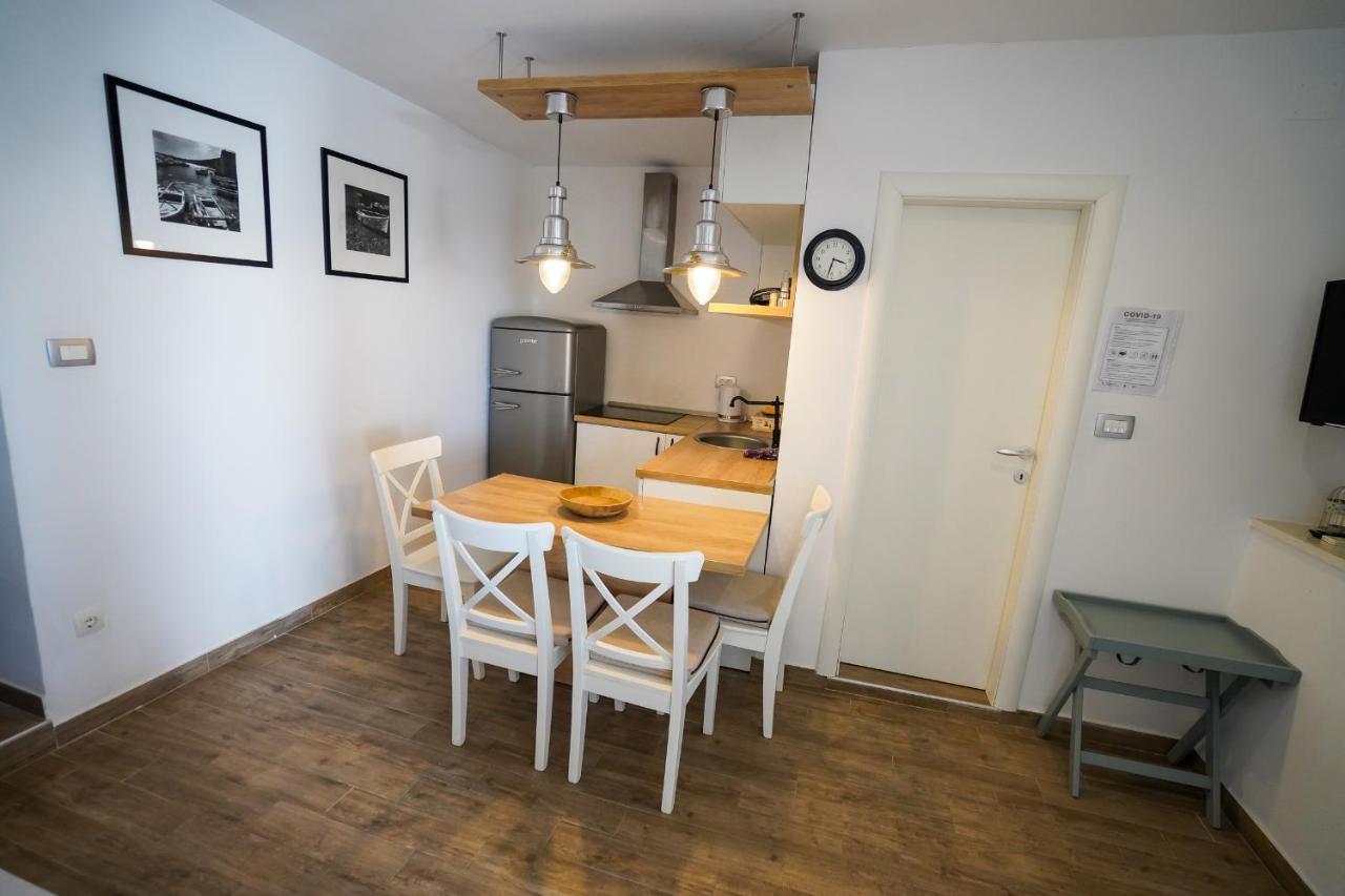 Apartments Ziggy Star สลาทิเน ภายนอก รูปภาพ
