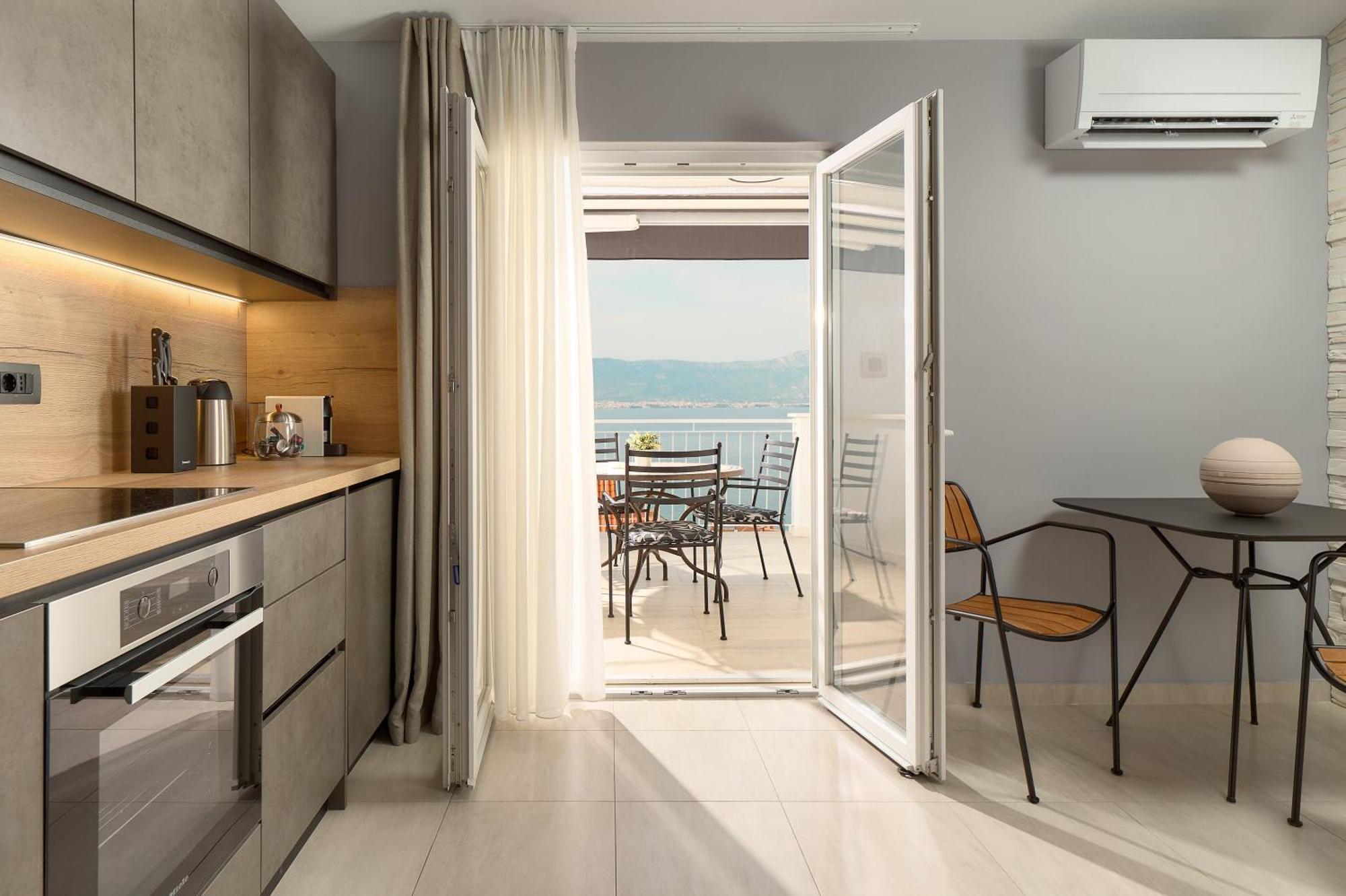 Apartments Ziggy Star สลาทิเน ภายนอก รูปภาพ