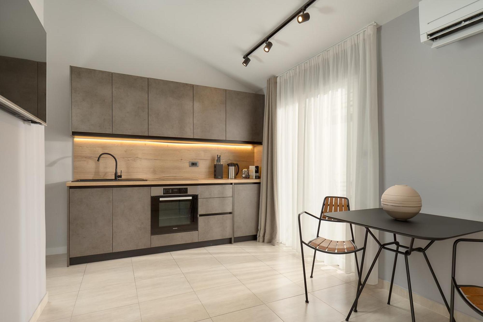 Apartments Ziggy Star สลาทิเน ภายนอก รูปภาพ